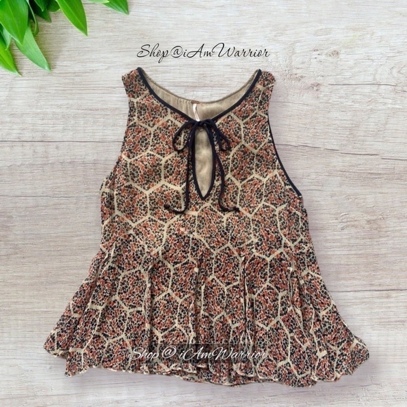 Free People rare abstract print crinkle top *shop@iamwarrior - Picture 3 of 12